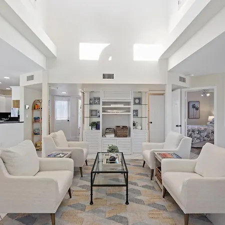 A Splash Of Paradise I Waterfront 3 Bed Home On Marco Island